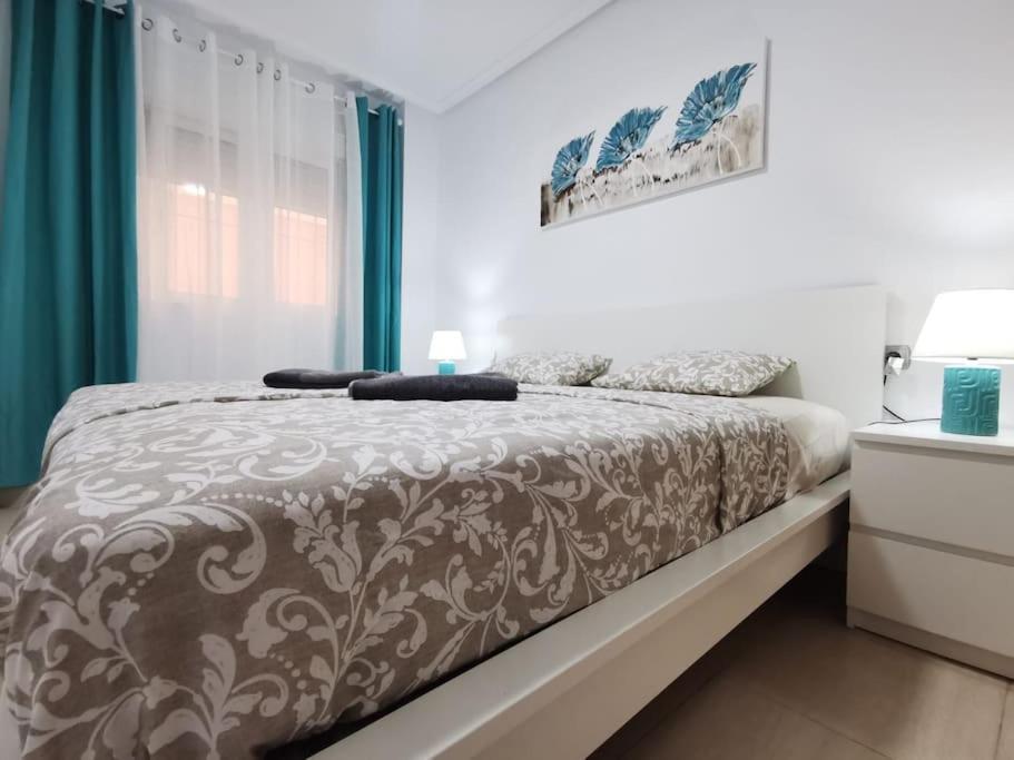 Apartamento Playa Cura ตอร์เรเวียคา ภายนอก รูปภาพ