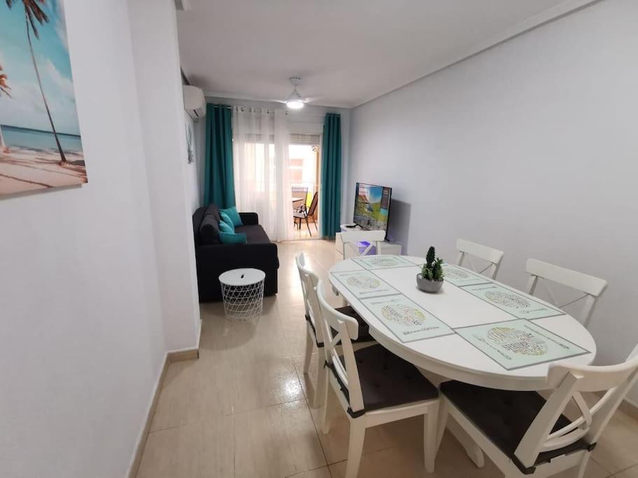 Apartamento Playa Cura ตอร์เรเวียคา ภายนอก รูปภาพ