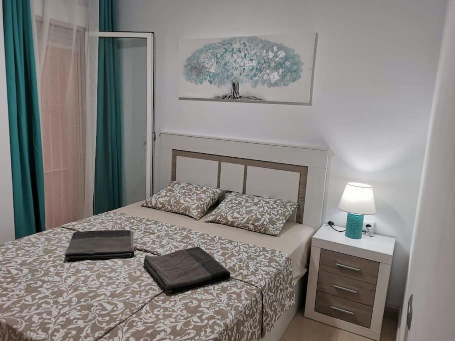 Apartamento Playa Cura ตอร์เรเวียคา ภายนอก รูปภาพ