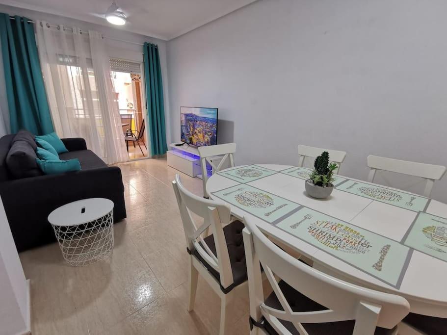 Apartamento Playa Cura ตอร์เรเวียคา ภายนอก รูปภาพ